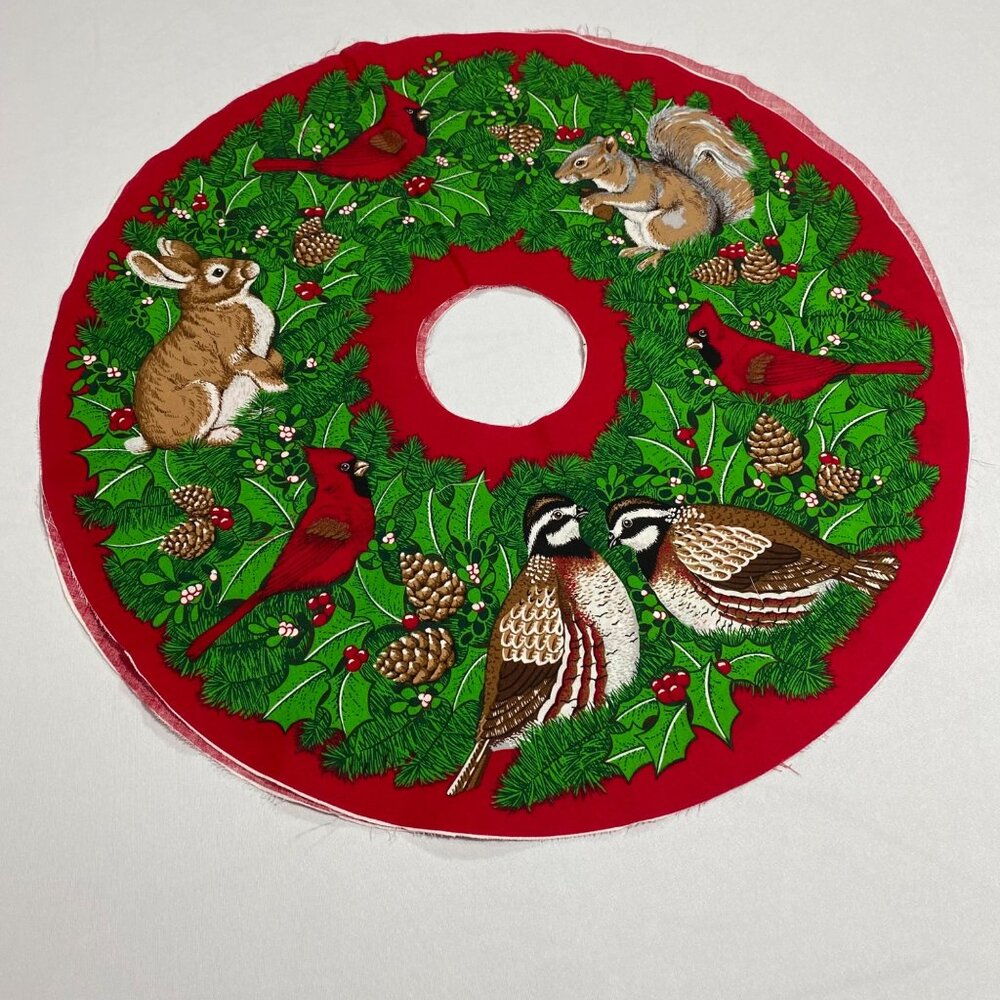 Christmas Wreath Fabric Panels With Woodland Animals & Holly Design 18” Diameter - Picture 1 of 4